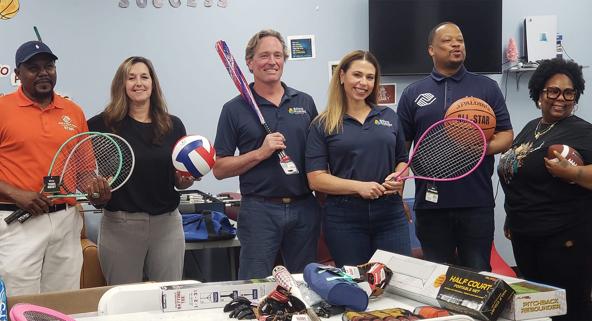 CommUNITY_2025_Web Giving back img2